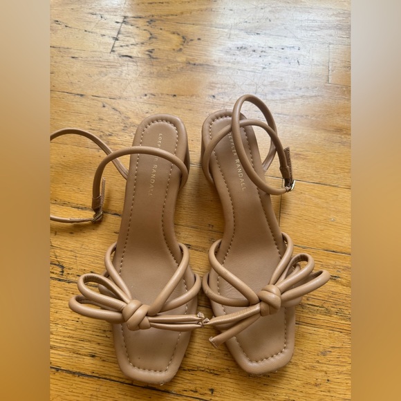 Loeffler Randall Mikel Tan Knotted Bow Block Heel Sandals shoes Sand nude 8.5 - Picture 2 of 7